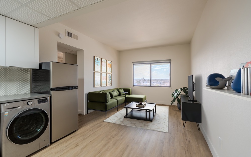 B1 - 2 bedroom floorplan layout with 1 bathroom and 600 square feet (Living Room)