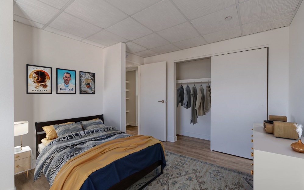 B1 - 2 bedroom floorplan layout with 1 bathroom and 600 square feet (Bedroom 1)